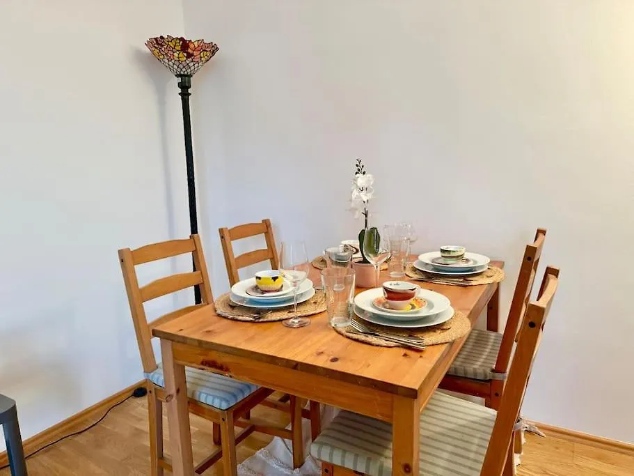 Apartament Happy Home Near Airport With Free Parking Schwechat Austria