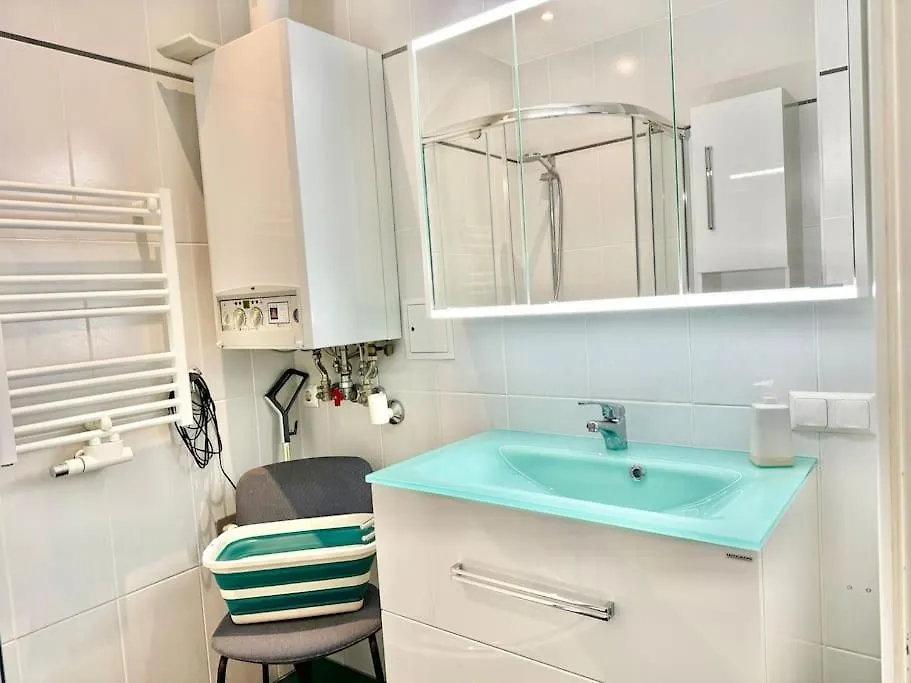 Apartament Happy Home Near Airport With Free Parking Schwechat