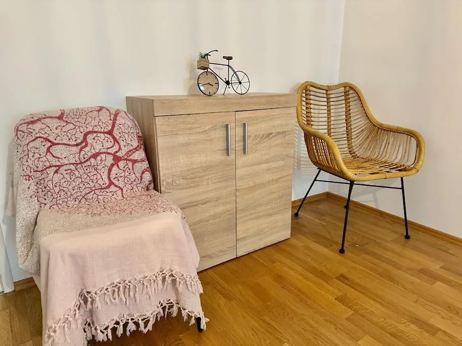Happy Home Near Airport With Free Parking Schwechat