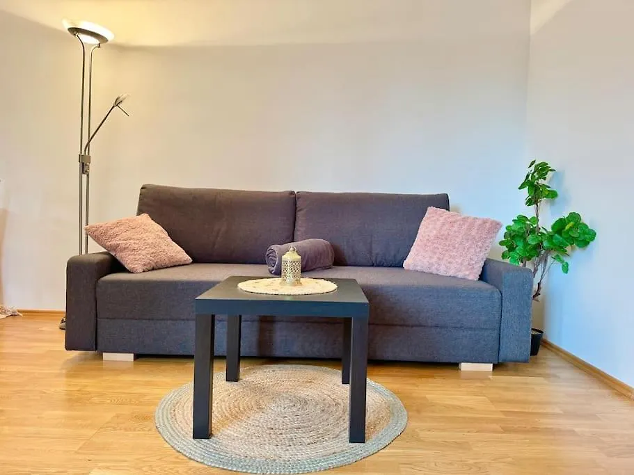 Apartament Happy Home Near Airport With Free Parking Schwechat